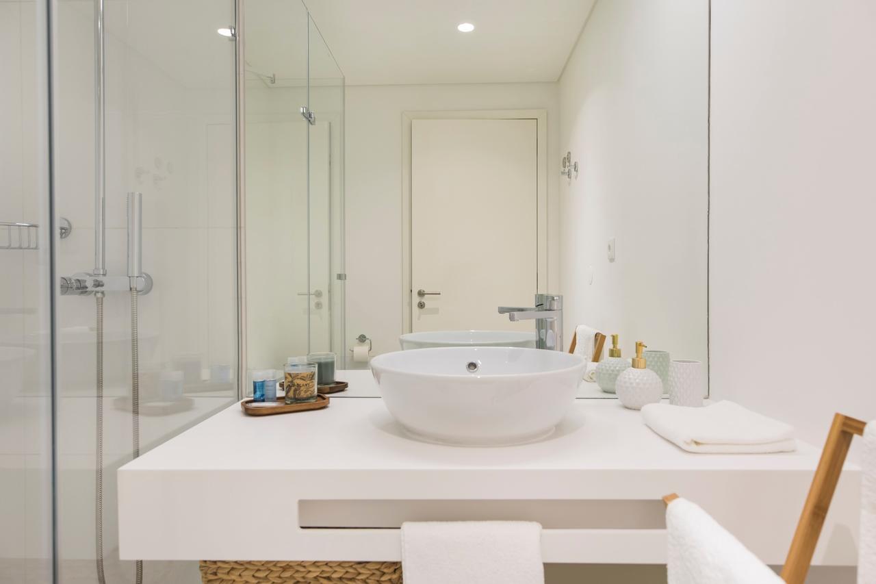 Urban Chic Apartment In The Heart Of Historic Lisbon Luaran gambar