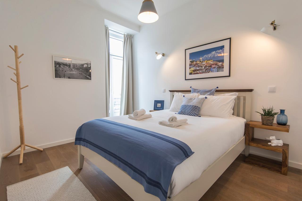 Urban Chic Apartment In The Heart Of Historic Lisbon Luaran gambar
