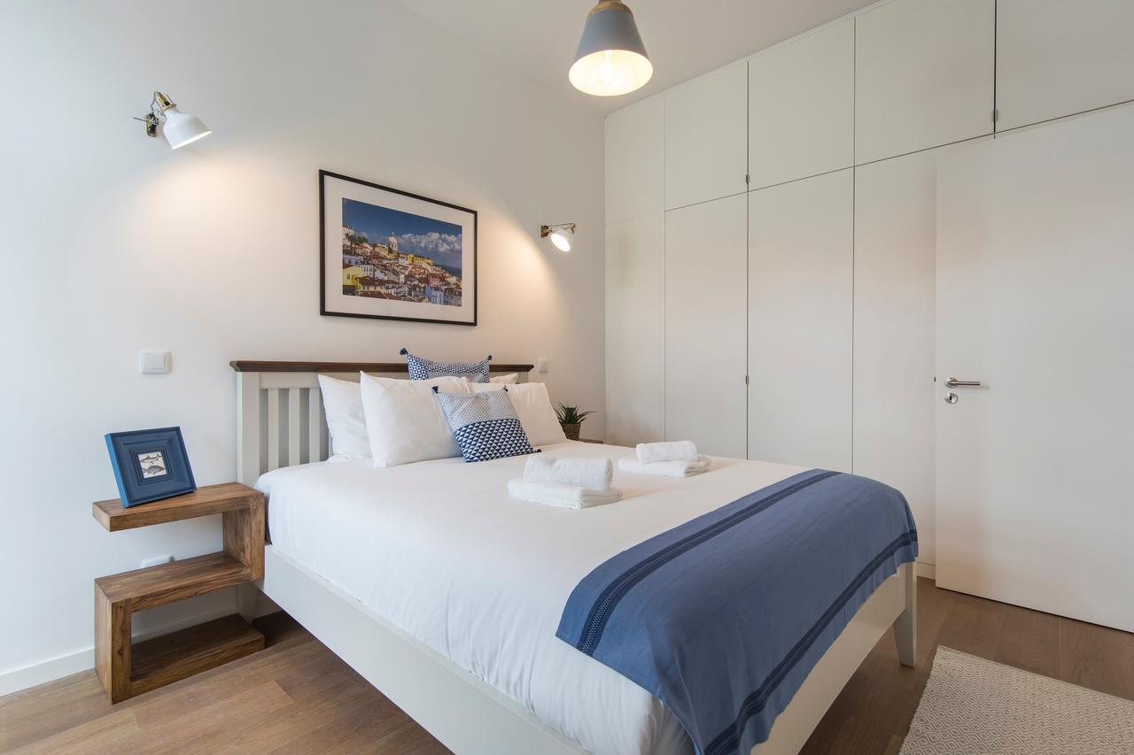 Urban Chic Apartment In The Heart Of Historic Lisbon Luaran gambar