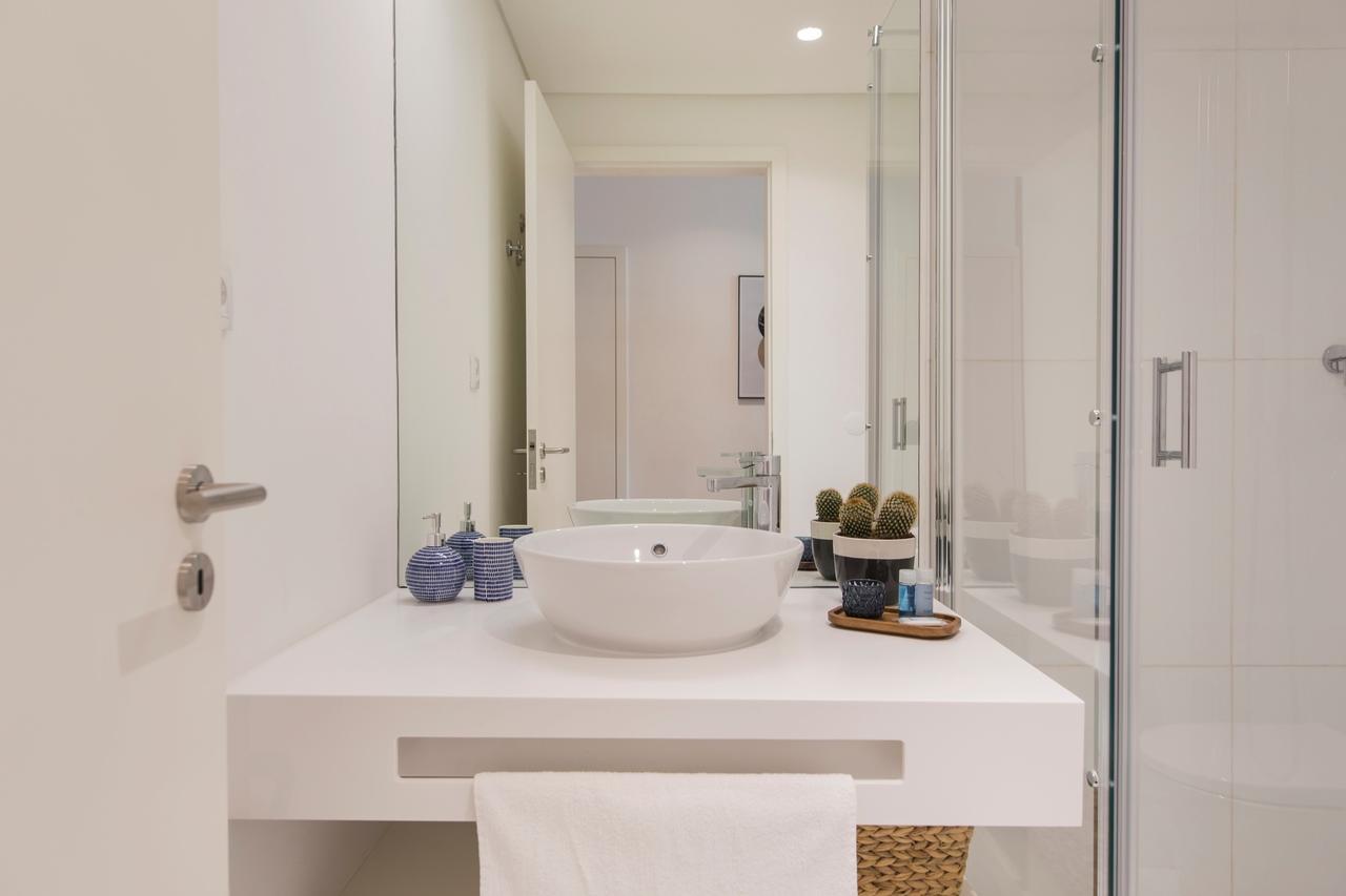 Urban Chic Apartment In The Heart Of Historic Lisbon Luaran gambar