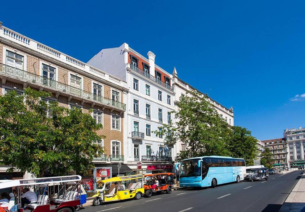 Urban Chic Apartment In The Heart Of Historic Lisbon Luaran gambar